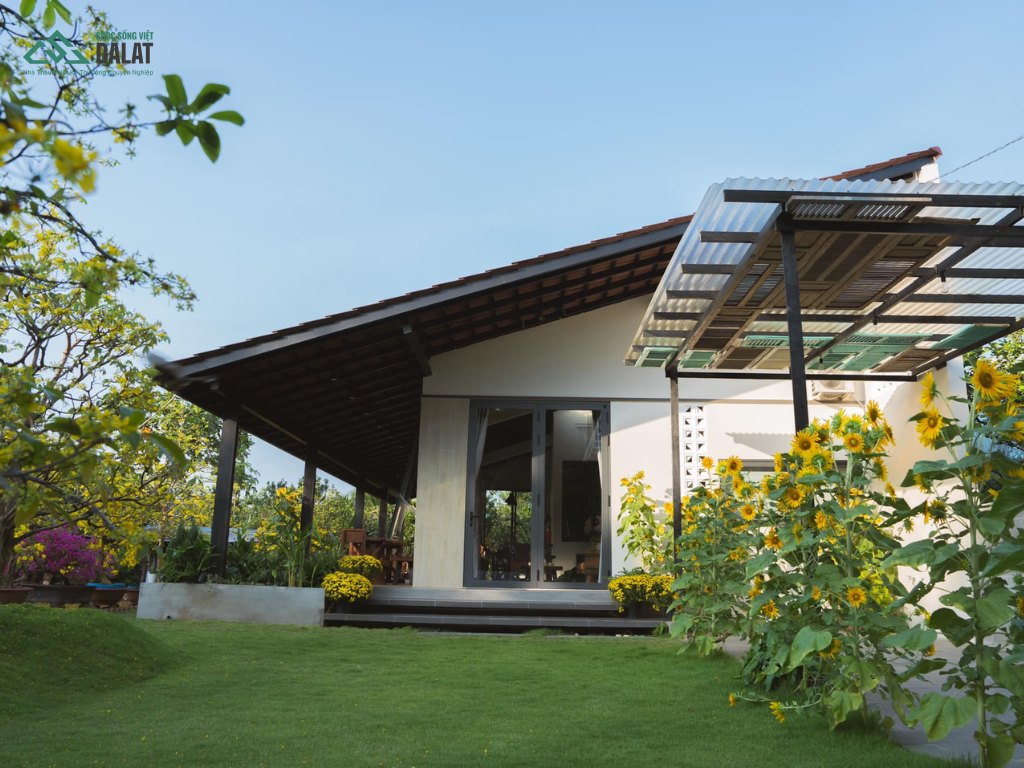 Nhà vườn phong cách tối giản 