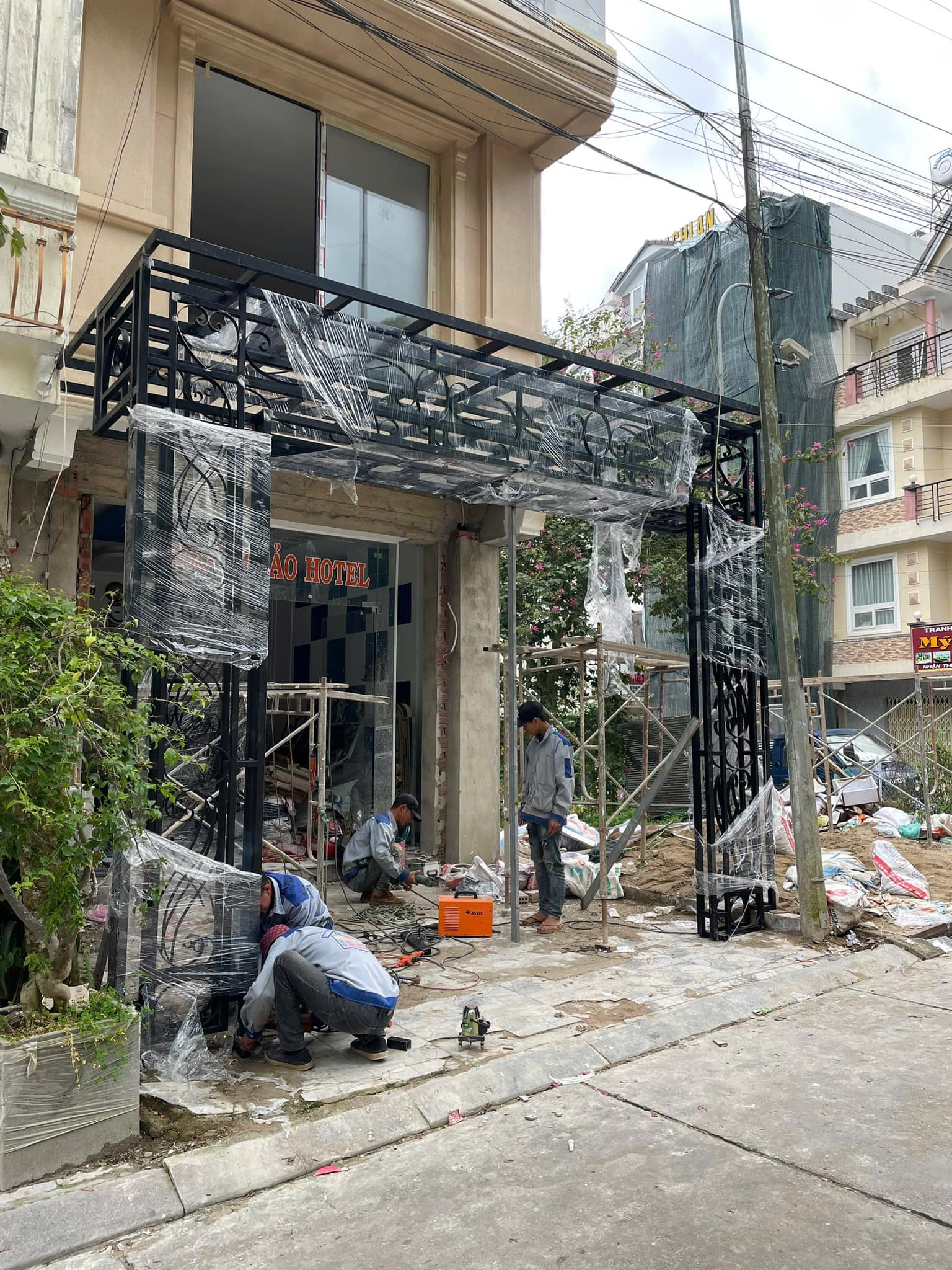 Quá trình sửa chữa Lé Boise Hotel