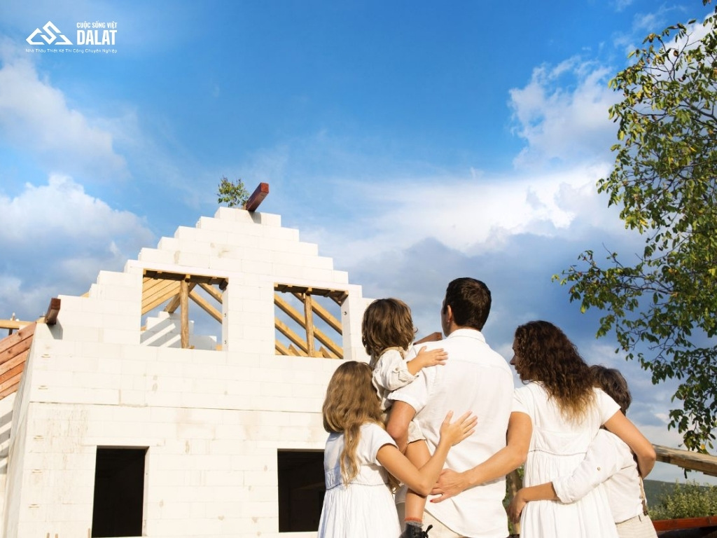 Tuổi Kỷ Tỵ xây nhà năm 2026 được không?